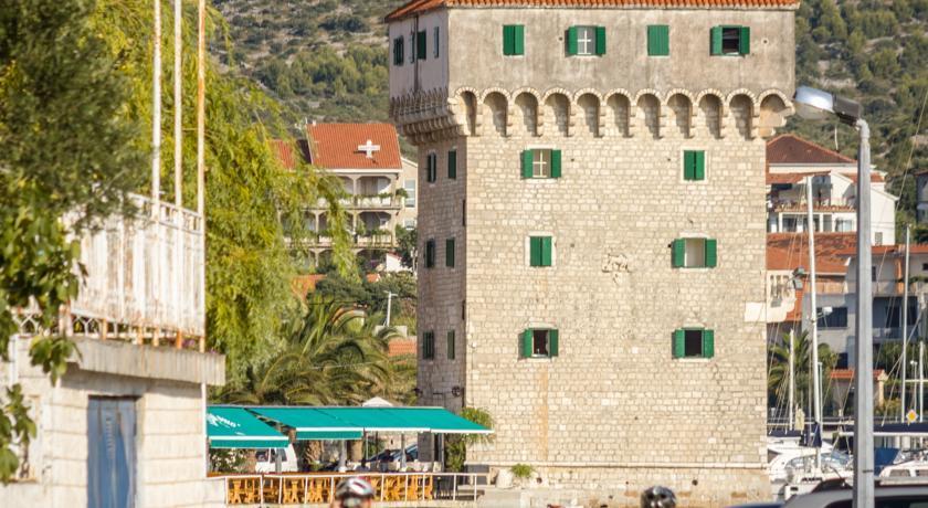 מרינה Apartments Iva I Marko מראה חיצוני תמונה