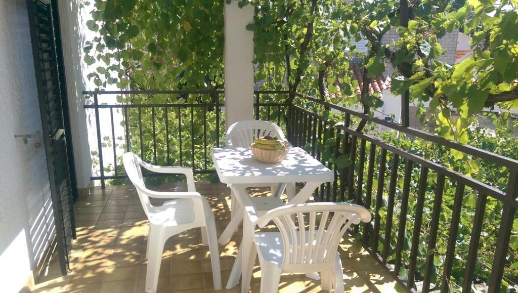 מרינה Apartments Iva I Marko מראה חיצוני תמונה